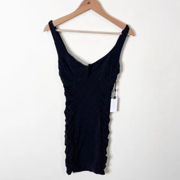 NWT ASTR The Label Berlynn Ruched dress XS - Picture 2 of 6